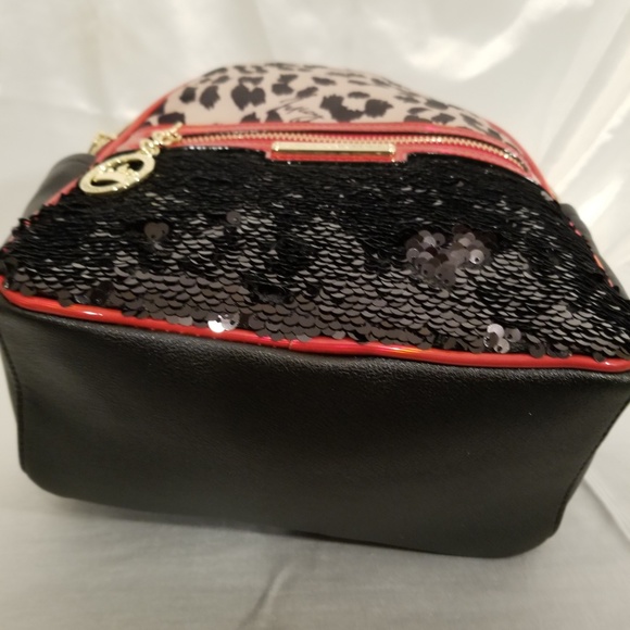 Juicy Couture Natural Leopard Clashing Hearts Color Black and Red Brand New - Picture 6 of 8